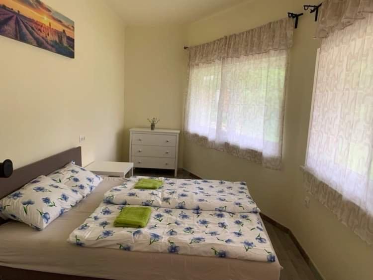 Levendulakert Siofok Apartmanhaz מראה חיצוני תמונה